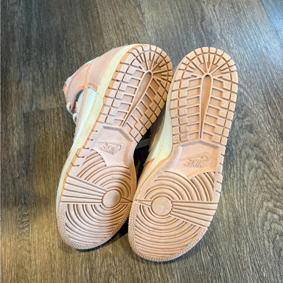 Nike Women’s Dunk High 1985 Arctic Orange - Picture 4 of 7